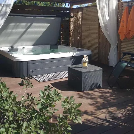 La Demeure Des Cedres & Spa 
